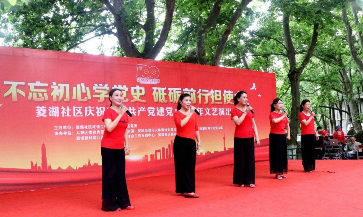 李敖：初见三毛很友善，但对她印象欠佳，与祥林嫂没两样